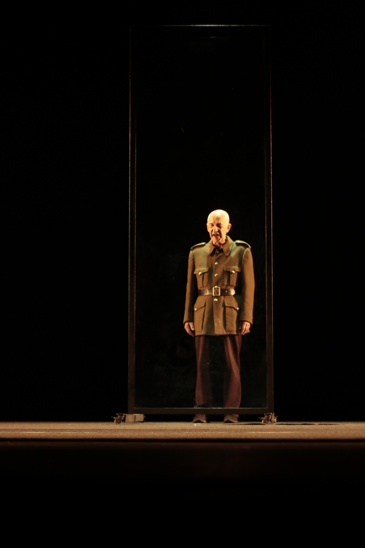 Medea, la extranjera. Dramaturgia y dirección Etelvino Vázquez. Estreno el 9 de julio de 2021.